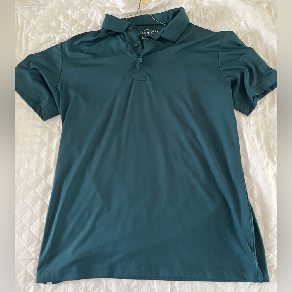 Mizzen + Main Polo - wrinkle free “performance” fabric. Large Trim Fit